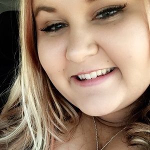 Meet your Posher, Hailey